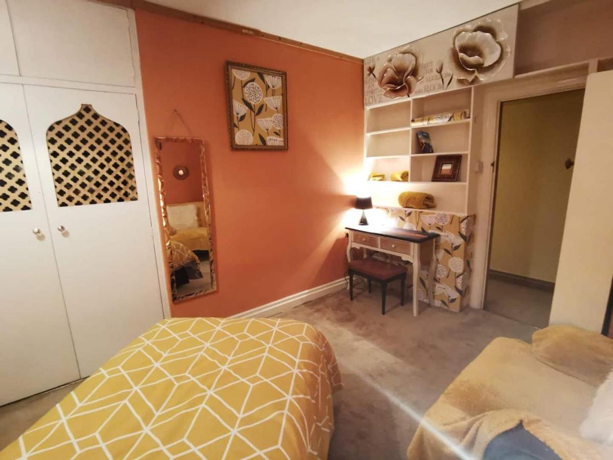 Апартаменты Peaceful Retreat Hideaway Surrey Эшер Экстерьер фото