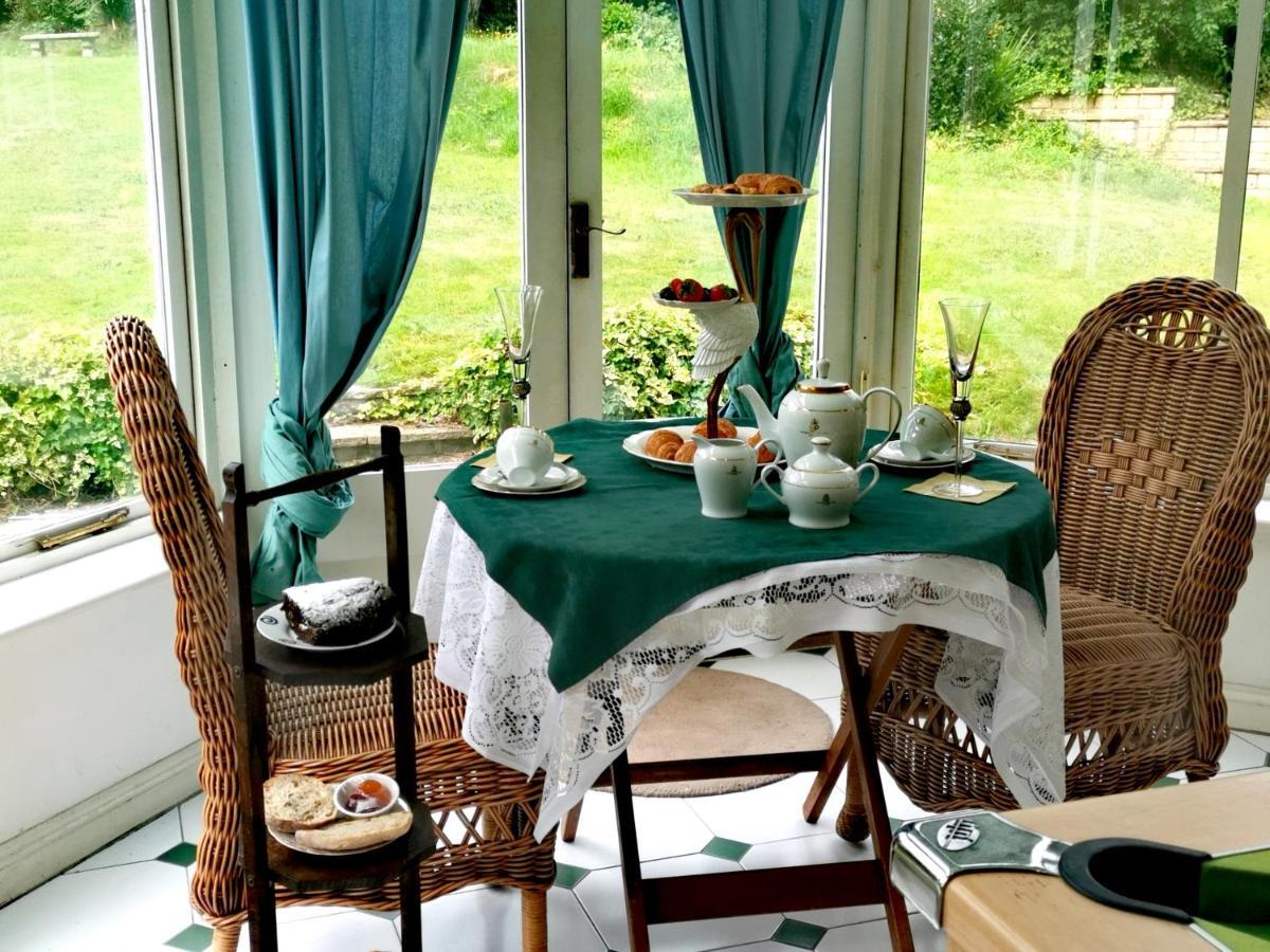 Апартаменты Peaceful Retreat Hideaway Surrey Эшер Экстерьер фото